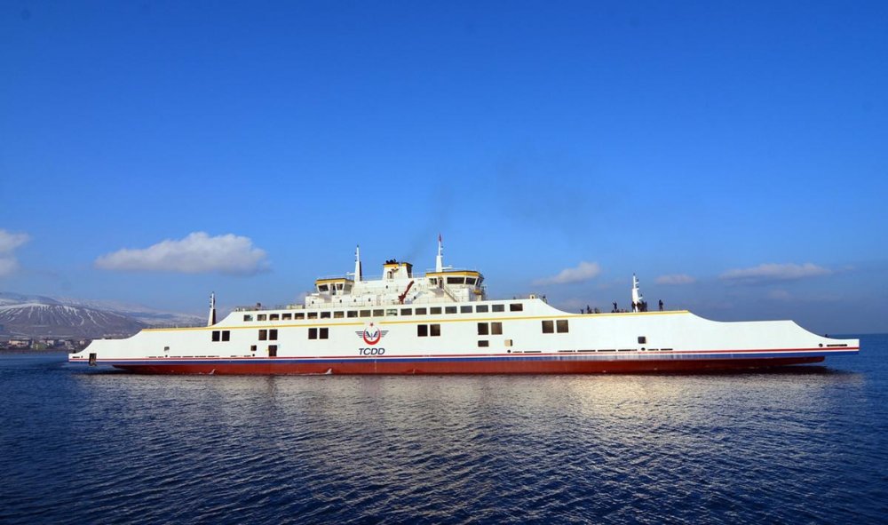 EN BUYUK FERIBOT VAN GOLUNDE